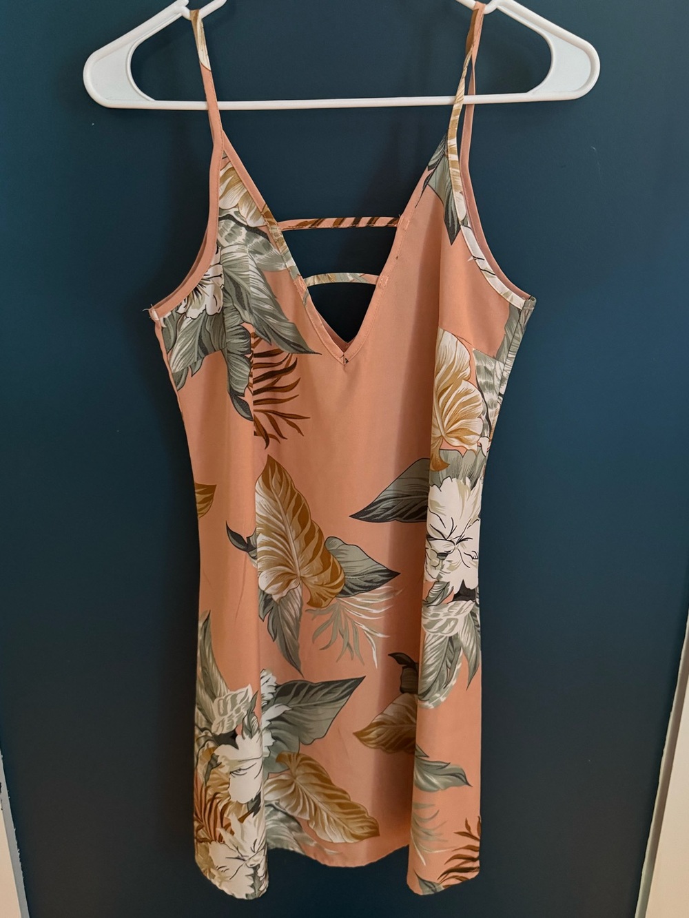 Floral Strappy V-Neck Chemise - Peach